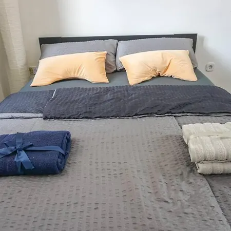 In - Charmante 3-zimmer-oase Mit Kamin Und Badewanne *