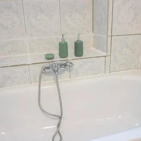 In - Charmante 3-zimmer-oase Mit Kamin Und Badewanne Apartment *