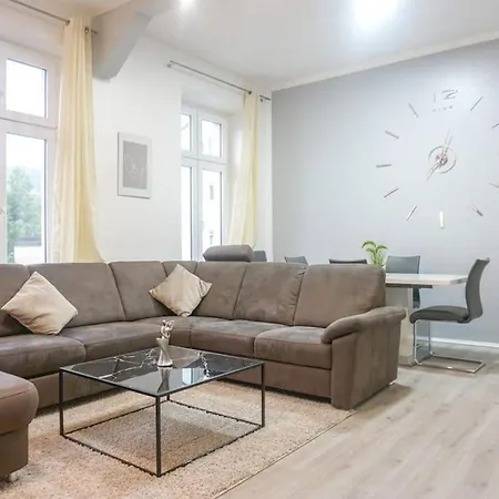 In - Charmante 3-zimmer-oase Mit Kamin Und Badewanne *