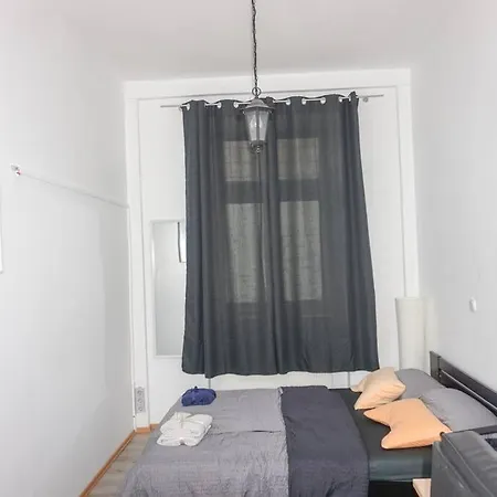 Apartmán In - Charmante 3-zimmer-oase Mit Kamin Und Badewanne