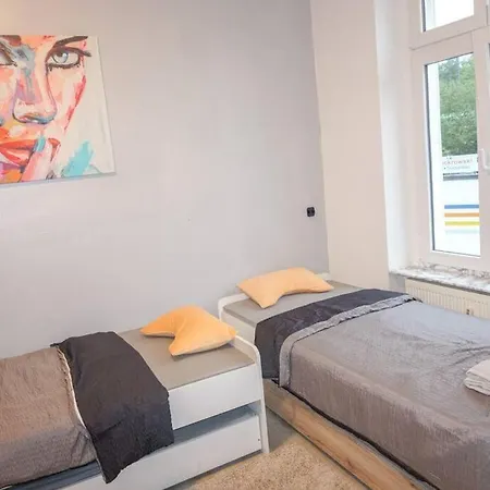 In - Charmante 3-zimmer-oase Mit Kamin Und Badewanne Apartment
