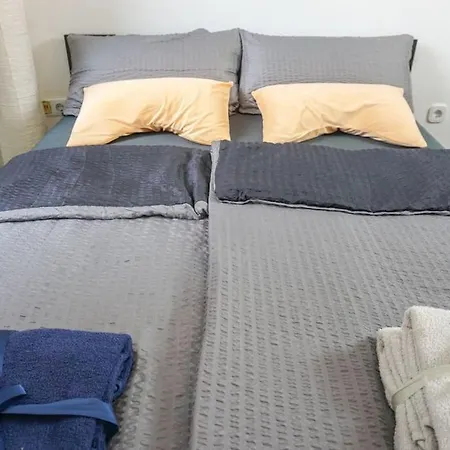 Apartmán In - Charmante 3-zimmer-oase Mit Kamin Und Badewanne Wuppertal